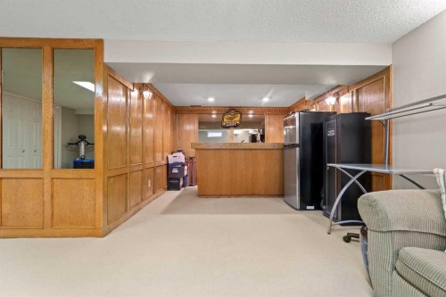 124 Canterbury Drive Sw, Calgary, AB - Indoor