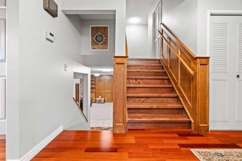 124 Canterbury Drive Sw, Calgary, AB - Indoor Photo Showing Other Room