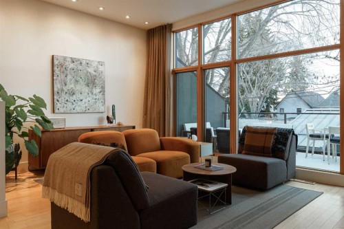 1721 30 Avenue Sw, Calgary, AB - Indoor