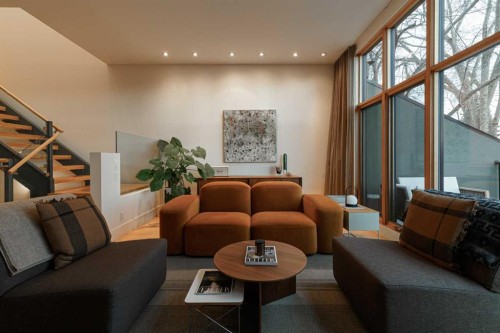 1721 30 Avenue Sw, Calgary, AB - Indoor