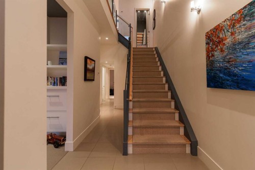 1721 30 Avenue Sw, Calgary, AB - Indoor Photo Showing Other Room