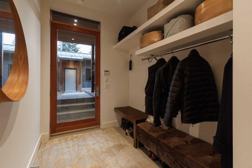 1721 30 Avenue Sw, Calgary, AB - Indoor Photo Showing Other Room