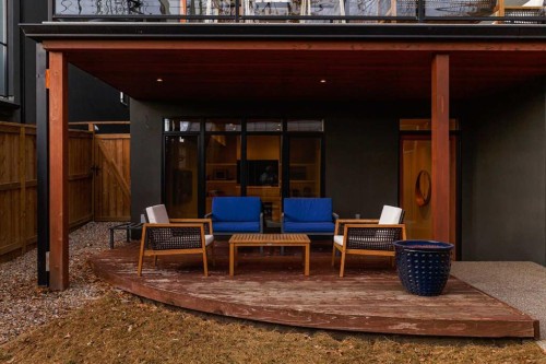 1721 30 Avenue Sw, Calgary, AB - Outdoor With Exterior