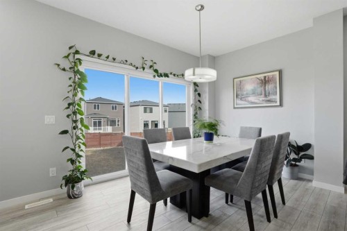 276 Calhoun Crescent Ne, Calgary, AB - Indoor Photo Showing Dining Room