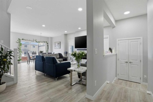 276 Calhoun Crescent Ne, Calgary, AB - Indoor