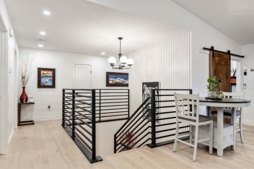 4008 5 Avenue Sw, Calgary, AB - Indoor