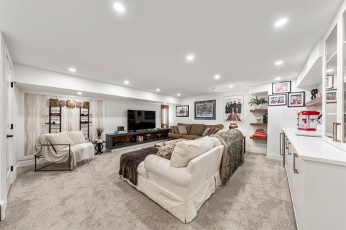 4008 5 Avenue Sw, Calgary, AB - Indoor