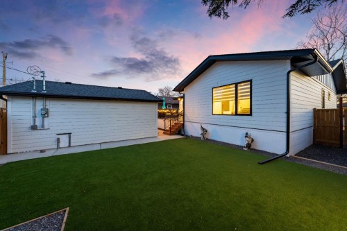 4008 5 Avenue Sw, Calgary, AB - Outdoor With Exterior