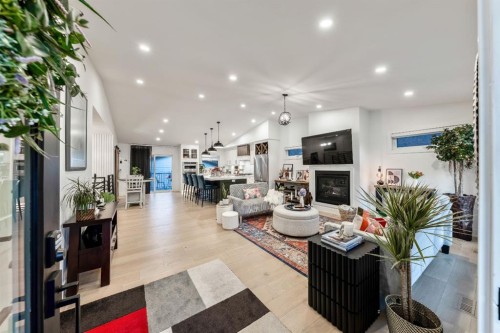 4008 5 Avenue Sw, Calgary, AB - Indoor