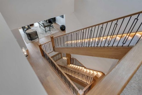 100 Elkton Close Sw, Calgary, AB - Indoor Photo Showing Other Room