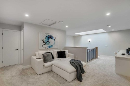 100 Elkton Close Sw, Calgary, AB - Indoor