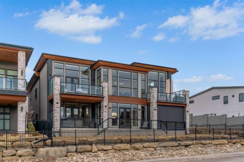 100 Elkton Close Sw, Calgary, AB - Outdoor