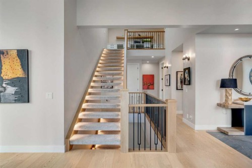 100 Elkton Close Sw, Calgary, AB - Indoor Photo Showing Other Room