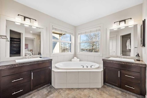 59 Cortina Way Sw, Calgary, AB - Indoor Photo Showing Bathroom