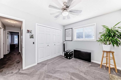 55 Shawbrooke Crescent Sw, Calgary, AB - Indoor Photo Showing Other Room