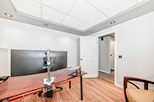 55 Shawbrooke Crescent Sw, Calgary, AB - Indoor Photo Showing Other Room