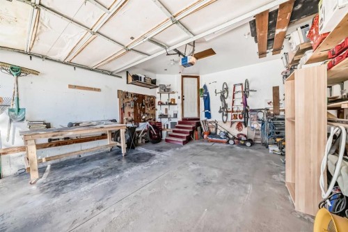 55 Shawbrooke Crescent Sw, Calgary, AB - Indoor Photo Showing Garage