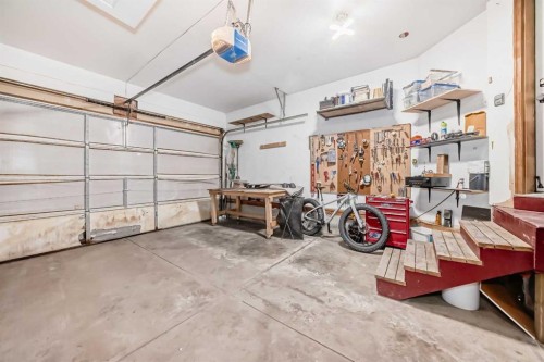 55 Shawbrooke Crescent Sw, Calgary, AB - Indoor Photo Showing Garage