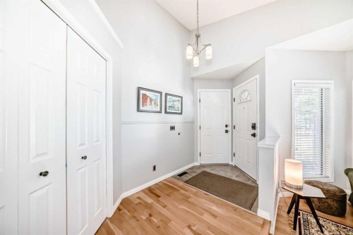 55 Shawbrooke Crescent Sw, Calgary, AB - Indoor Photo Showing Other Room