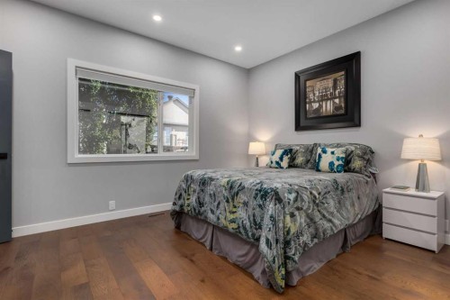 3223 Signal Hill Drive Sw, Calgary, AB - Indoor Photo Showing Bedroom