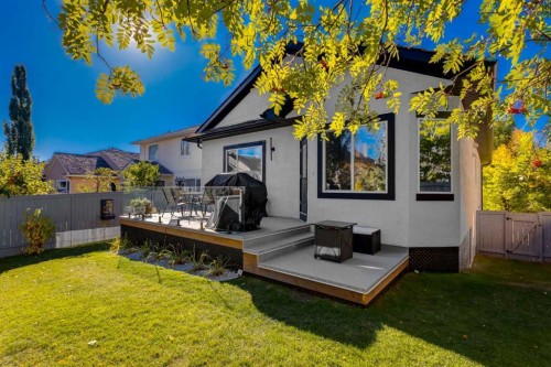 3223 Signal Hill Drive Sw, Calgary, AB - Outdoor With Deck Patio Veranda