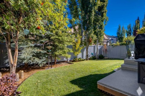 3223 Signal Hill Drive Sw, Calgary, AB - Outdoor