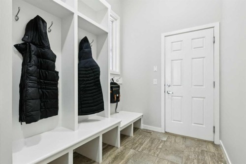 331 Hillcrest Heights Sw, Airdrie, AB - Indoor Photo Showing Other Room