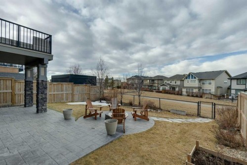 331 Hillcrest Heights Sw, Airdrie, AB - Outdoor