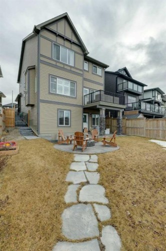 331 Hillcrest Heights Sw, Airdrie, AB - Outdoor With Deck Patio Veranda