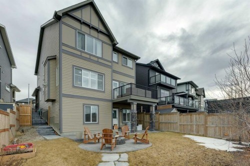 331 Hillcrest Heights Sw, Airdrie, AB - Outdoor With Deck Patio Veranda