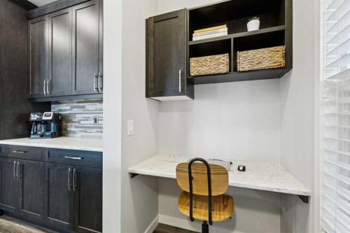 331 Hillcrest Heights Sw, Airdrie, AB - Indoor