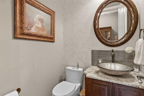 41 Evergreen Mount Sw, Calgary, AB - Indoor Photo Showing Bathroom