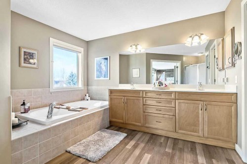 208 Tuscany Ravine View Nw, Calgary, AB - Indoor Photo Showing Bathroom