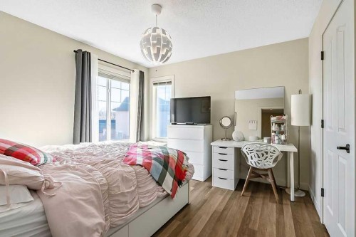 208 Tuscany Ravine View Nw, Calgary, AB - Indoor Photo Showing Bedroom