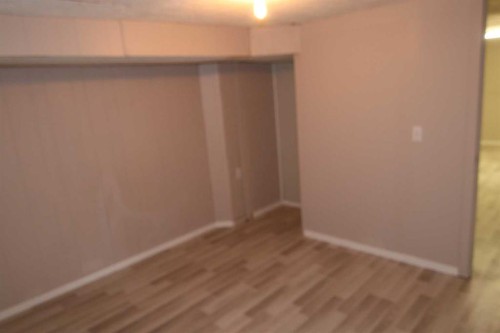 4008 2 Street Nw, Calgary, AB - Indoor Photo Showing Other Room