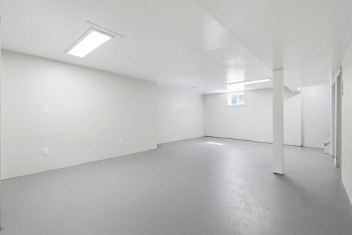 4314 54 Avenue, Olds, AB - Indoor Photo Showing Basement