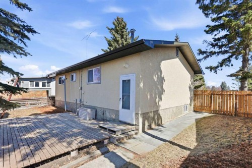 4314 54 Avenue, Olds, AB - Outdoor
