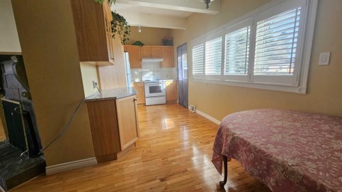 4 Clarendon Road Nw, Calgary, AB - Indoor