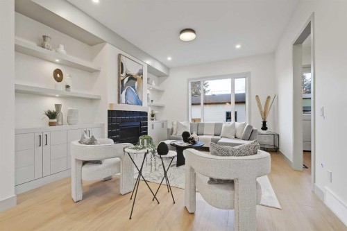 4615 82 Street Nw, Calgary, AB - Indoor