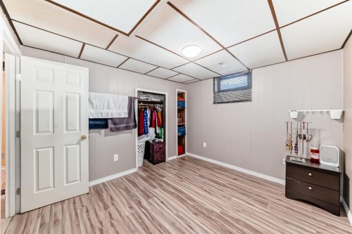 236 Pinecliff Way Ne, Calgary, AB - Indoor Photo Showing Other Room