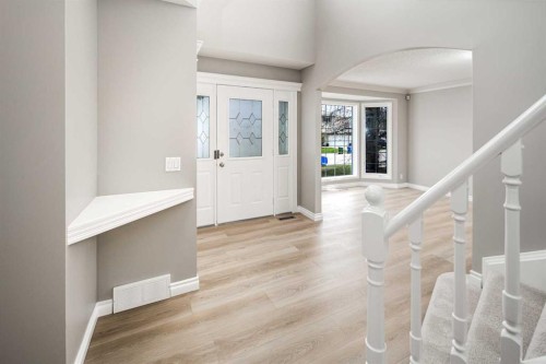 79 Hamptons Heights Nw, Calgary, AB - Indoor Photo Showing Other Room