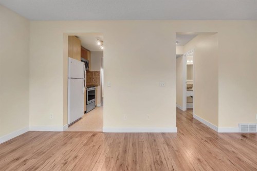 23-73 Glenbrook Crescent, Cochrane, AB - Indoor Photo Showing Other Room