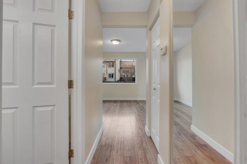 23-73 Glenbrook Crescent, Cochrane, AB - Indoor Photo Showing Other Room