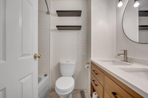 23-73 Glenbrook Crescent, Cochrane, AB - Indoor Photo Showing Bathroom