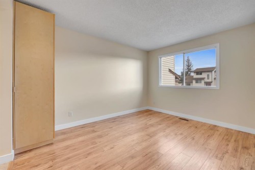 23-73 Glenbrook Crescent, Cochrane, AB - Indoor Photo Showing Other Room