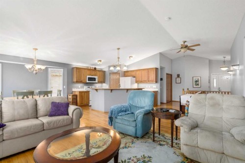 310 Riverside Garden Nw, High River, AB - Indoor Photo Showing Living Room