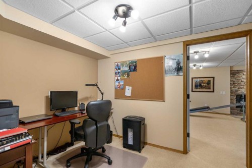 310 Riverside Garden Nw, High River, AB - Indoor Photo Showing Office