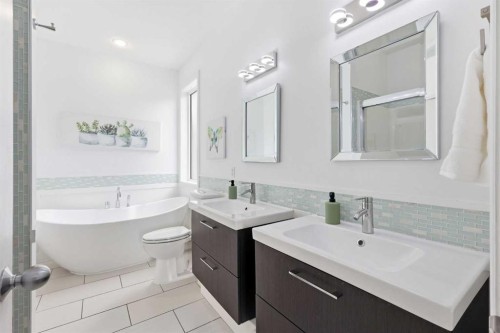 2026 High Country Rise Nw, High River, AB - Indoor Photo Showing Bathroom