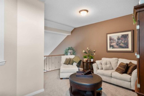 223 Sunset Square, Cochrane, AB - Indoor