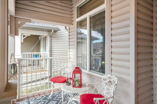 223 Sunset Square, Cochrane, AB - Indoor Photo Showing Bathroom